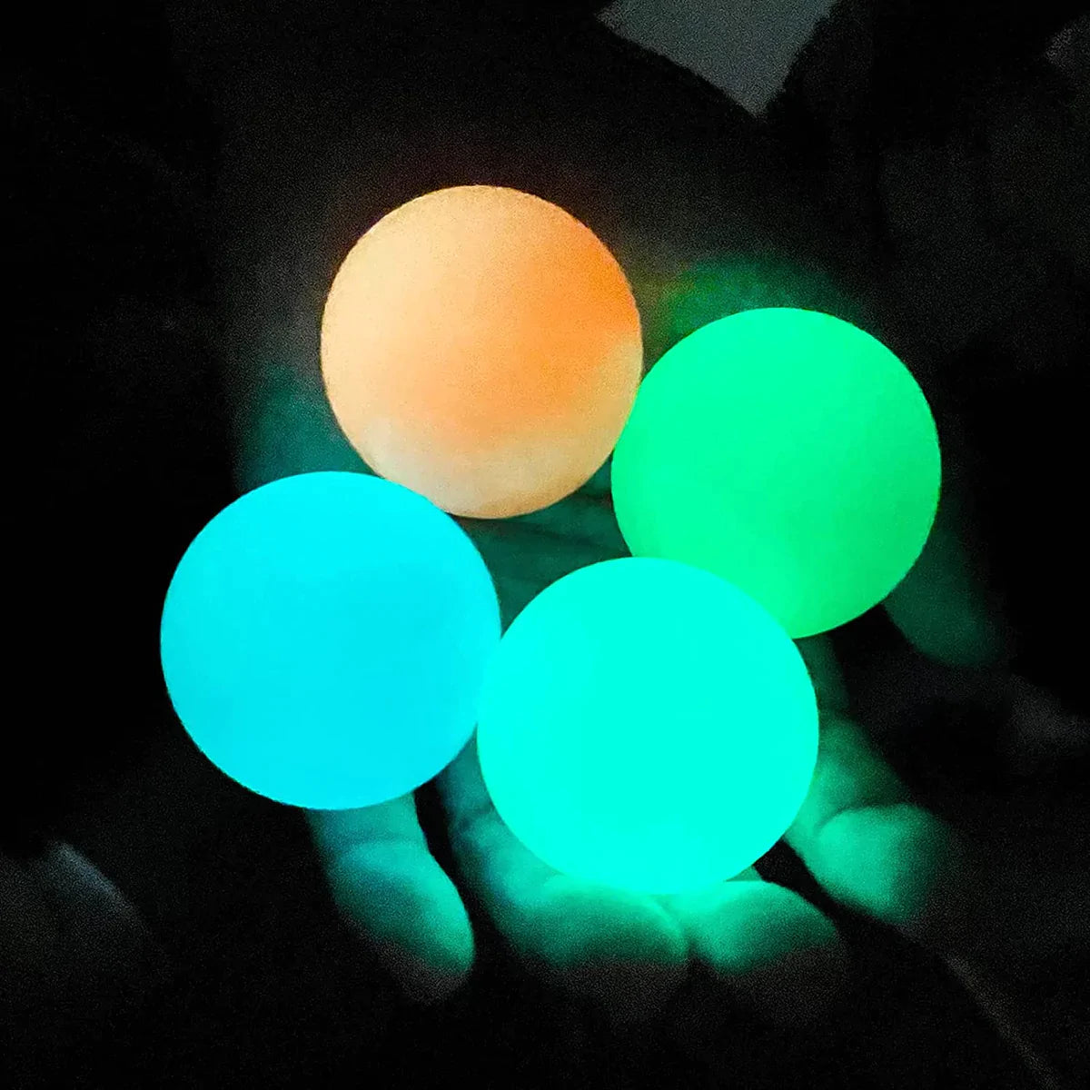 LUMINOUS STICKY BALLS